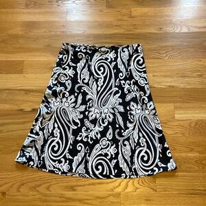 Classic Silky skirt paisley pattern